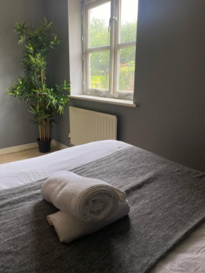 4 bedroom Birmingham Guest House